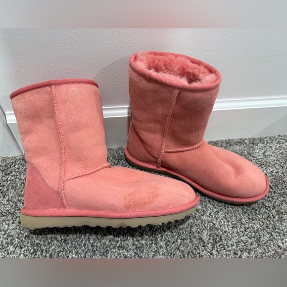 UGG classic short II women's leather boots in pink blossom colorway, size 7 - Picture 2 of 13